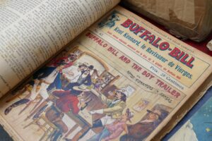 Fumetto originale di Tex Willer n.1, simbolo di valore collezionistico e investimento immobiliare.